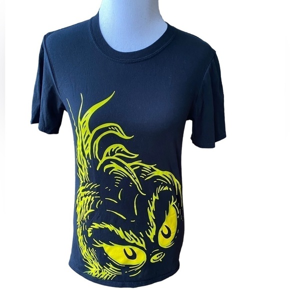 The Grinch Shirt Universal Studios Black Tee with Neon Green Graphic Design - Picture 1 of 10